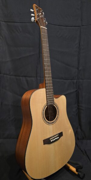 Motion 1005 SM Dreadnought Cutaway Akoestische Gitaar Massief Bovenblad