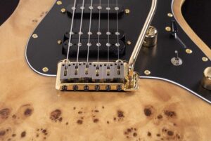 michael-kelly-guitars-custom-collection-60-natural-edition-E