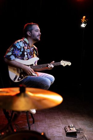 01_G2-XFour_Lifestyle.jpeg.0x800_q80_crop-,scale_focal_area-1002,1502,1995,2985_size_canvas