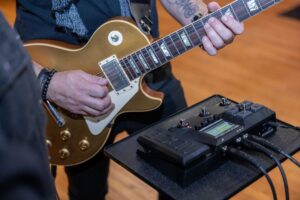 03_G2-XFour_Lifestyle.jpeg.0x800_q80_crop-,scale_focal_area-1501,1004,2996,1993_size_canvas