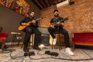 09_G2-XFour_Lifestyle.jpeg.0x800_q80_crop-,scale_focal_area-1509,1002,2019,1997_size_canvas