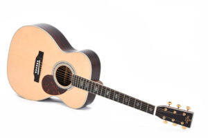 00R-40_back-2048x1364