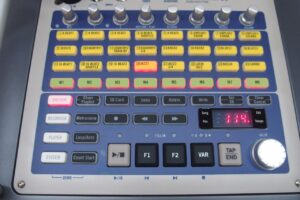 korg-stageman-80-004