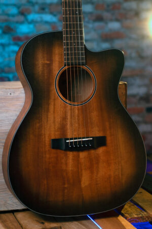 timmercort-core-oc-mahogany-acoustic-electric-guitar-lifestyle-3