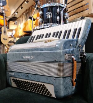 Marinucci Italia 80 Bas 2 Korige Accordeon Parelmoer Oceaanblauw Occasion