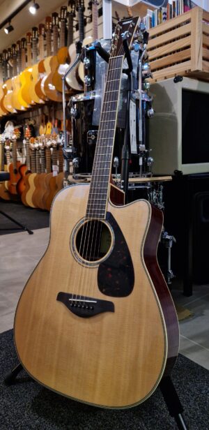 Yamaha FGX830C Elektro Akoestische Gitaar met Cutaway