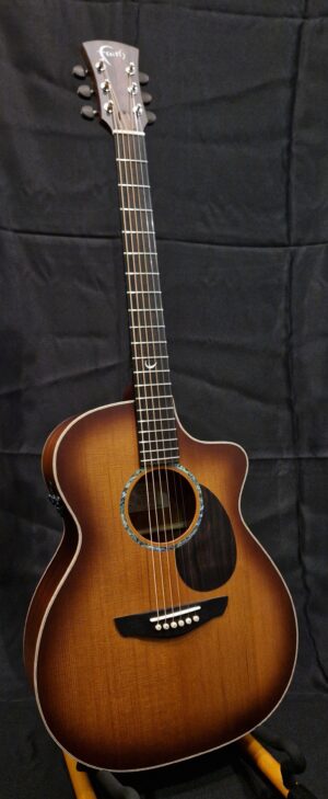 Faith PJE Legacy Earth Cutaway FG4HCE Massief Elektro Akoestische Gitaar Satin Sunburst Incl. Luxe Hardcase