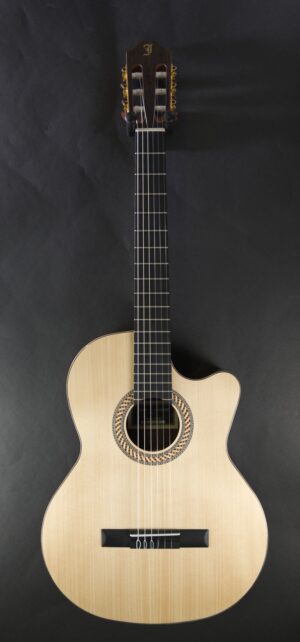 Juan Salvador 6AE Hybrid 48 Elektro-Akoestische Klassieke Gitaar met Fishman Mic. Blend Systeem