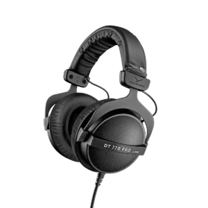 timmerdt-770-pro-32-ohm-headphones-beyerdynamic-perspective_transparent