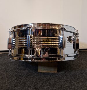 Go Percussion 14 x 5,5" Chrome over Steel Snare Drum met Interne Demper